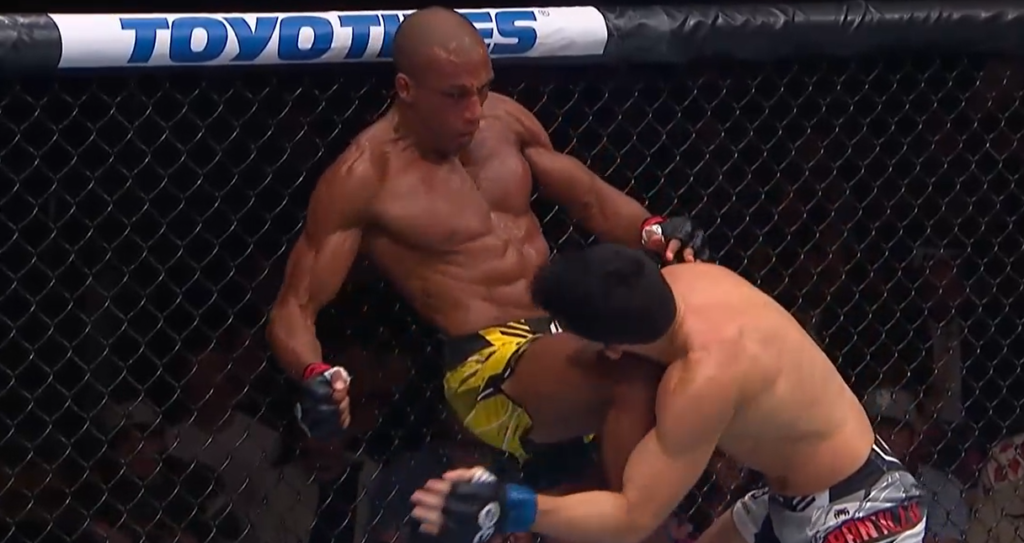 UFC Kansas City: Co za kolano! Edson Barboza znokautował Billy’ego Quarantillo [WIDEO]