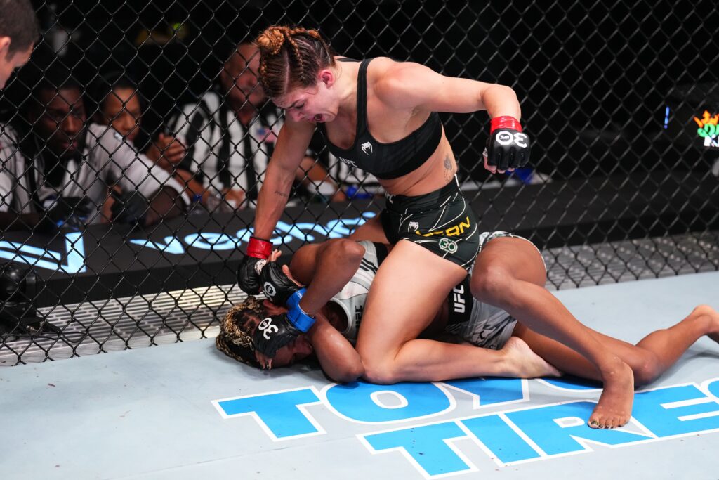 UFC Vegas 73: Mackenzie Dern niczym milion dolarów! Potwornie porozbijała Angelę Hill na pełnym dystansie