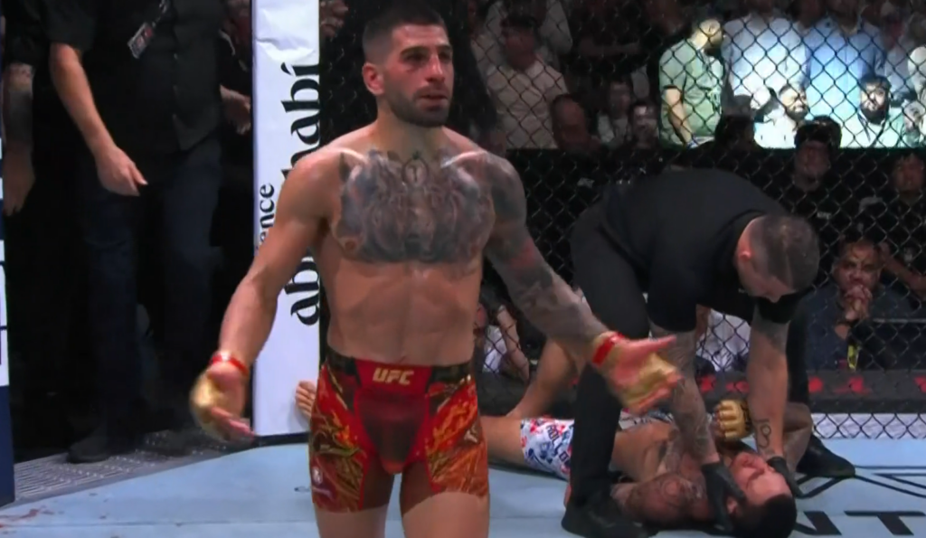 UFC 308: Ilia Topuria NOKAUTUJE Maxa Hollowaya! [WIDEO]