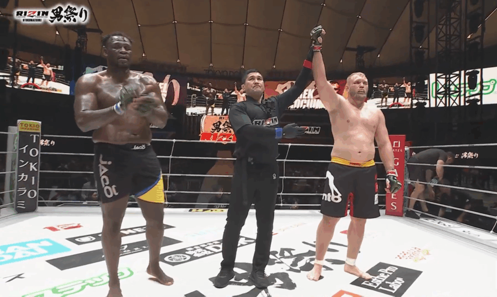 Marek Samociuk wygrywa decyzją na Rizin World GP 2025