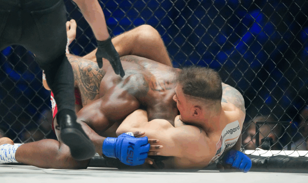 XTB KSW 107: Damian Piwowarczyk udusił Lushimę w 1. rundzie! [WIDEO]