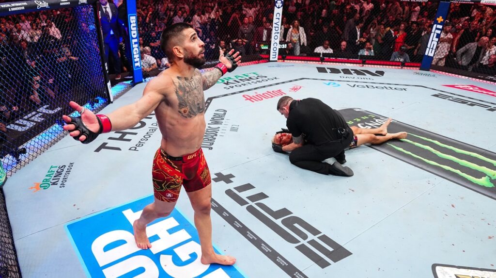 UFC 317: Co za nokaut! Topuria mistrzem wagi lekkiej! [WIDEO]