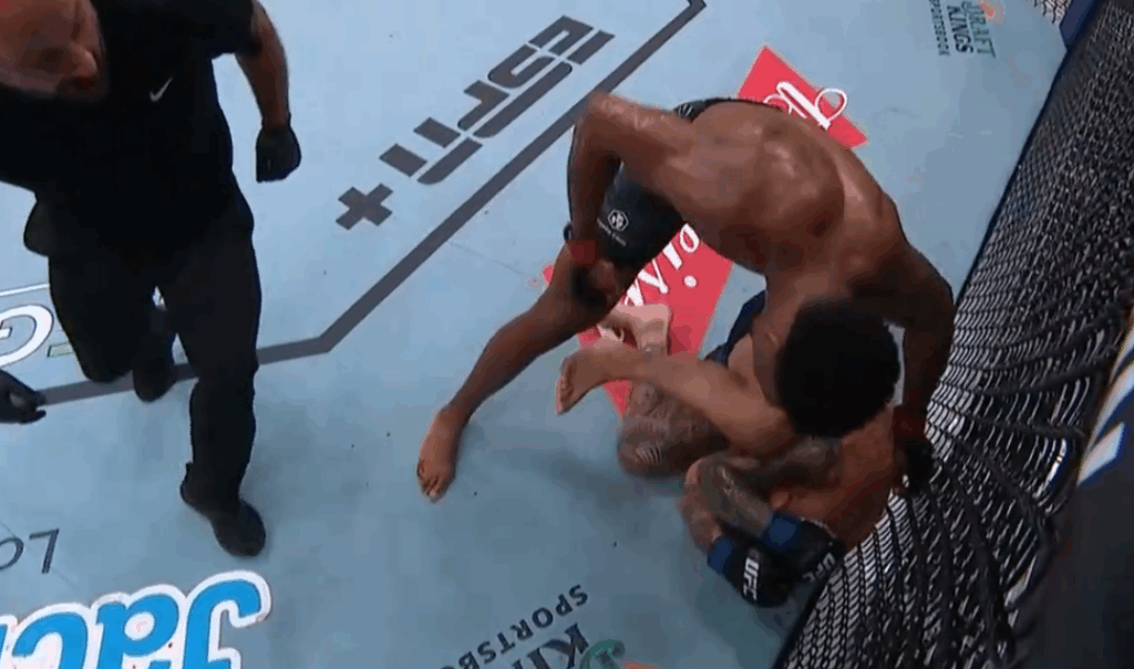 UFC Atlanta: Mansur Abdul-Malik pokonał Brundage’a przez decyzję techniczną po mocnym starciu i przypadkowym zderzeniu głowami! [WIDEO]
