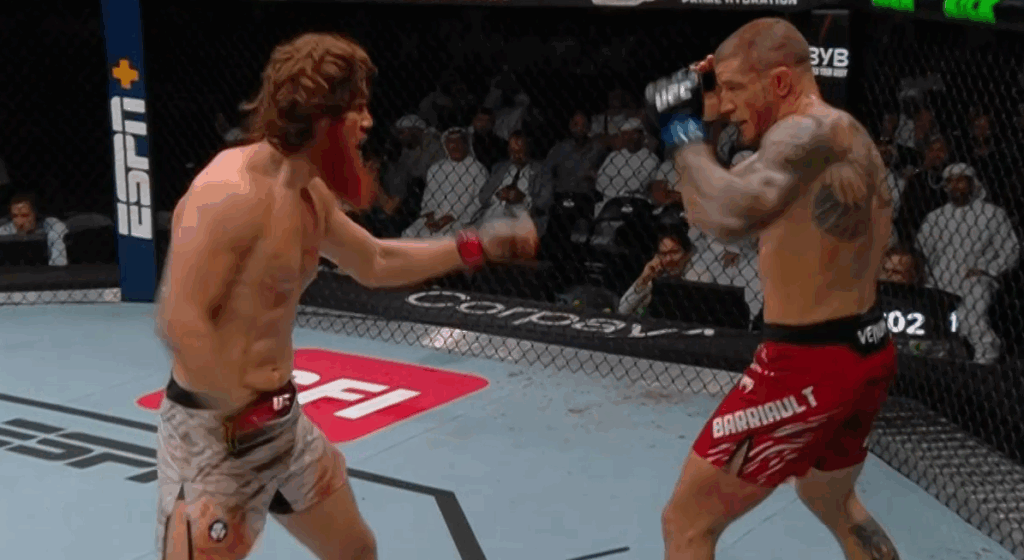 UFC Abu Dhabi: Shara Magomedov wypunktował Barriaulta po widowiskowym pokazie kopnięć i łokci!
