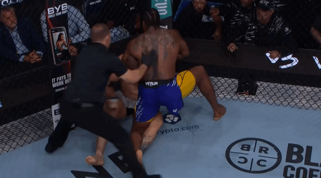 UFC 318: Łukasz Brzeski uduszony gilotyną w pierwszej rundzie przez Ryana Spanna! [WIDEO]