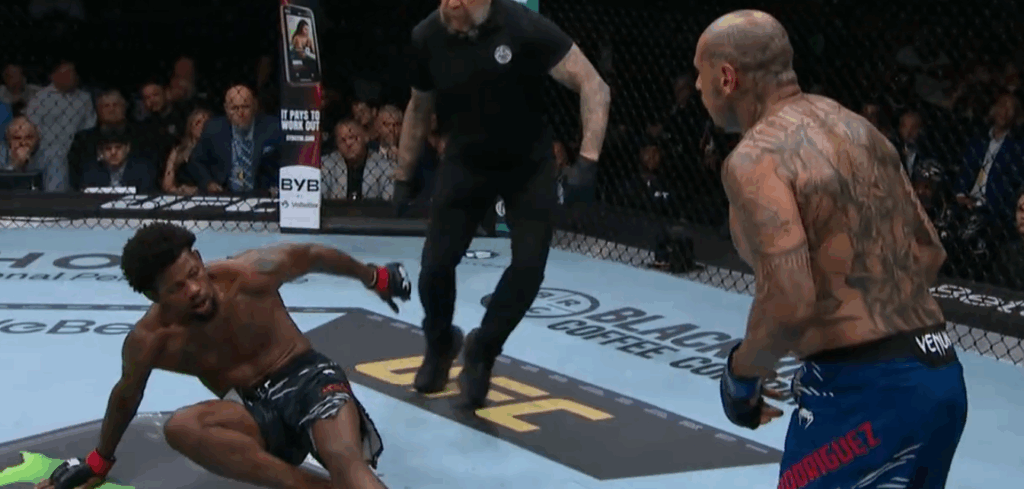 UFC 318: Daniel Rodriguez pokonał Kevina Hollanda po brutalnej wojnie na pełnym dystansie