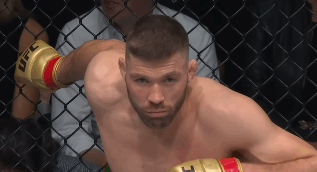 Dricus Du Plessis zachwycony jednym z potencjalnych rywali: „Nikt wcześniej nie zrobił tego Dolidze” Dricus Du Plessis zachwycony jednym z potencjalnych rywali: „Nikt wcześniej nie zrobił tego Dolidze”