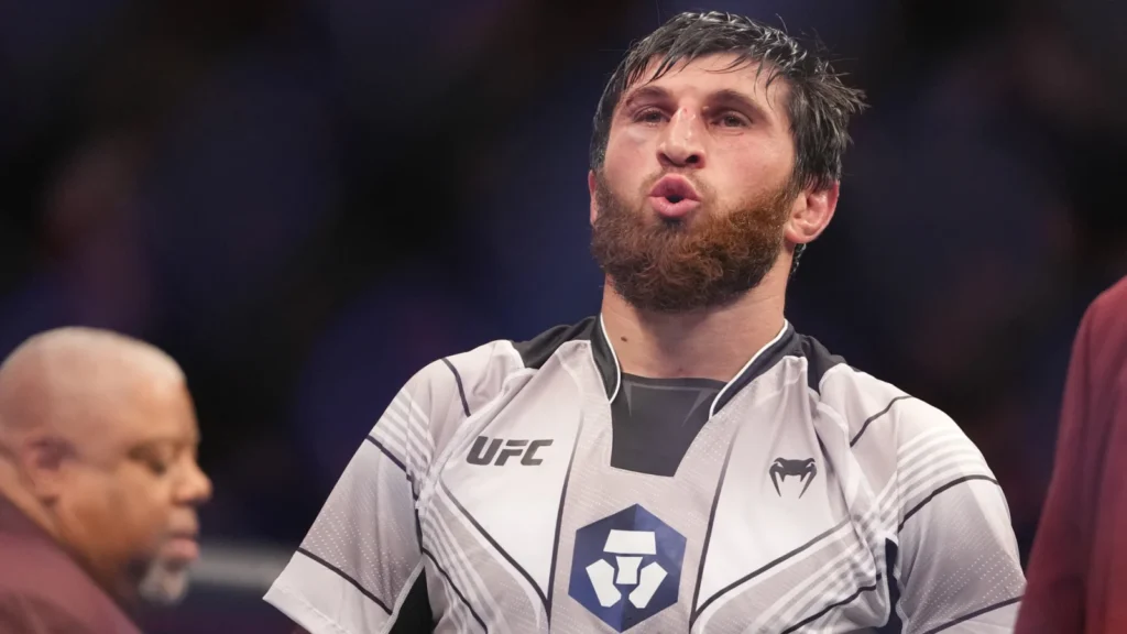 Magomed Ankalaev przewiduje łatwiejszą walkę z Pereirą na UFC 320 i jest otwarty na superfight z Chimaevem