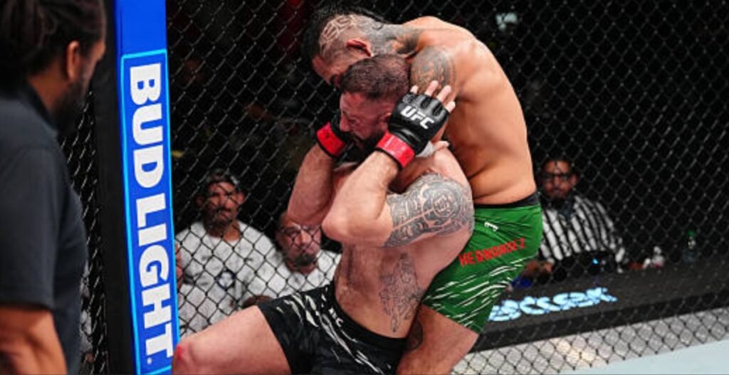 Dominacja Hernandeza w Las Vegas! Amerykanin nie dał szans Dolidze w walce wieczoru UFC [WIDEO]