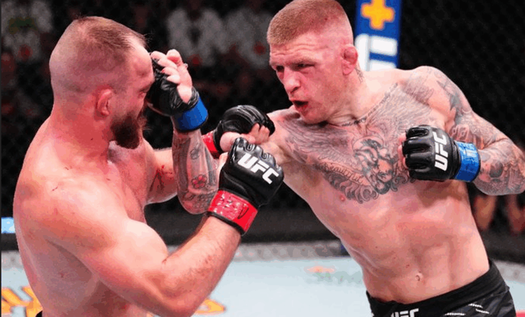 Mateusz Rębecki i Chris Duncan zgarniają bonus za walkę wieczoru UFC Vegas 108 Mateusz Rębecki i Chris Duncan zgarniają bonus za walkę wieczoru UFC Vegas 108