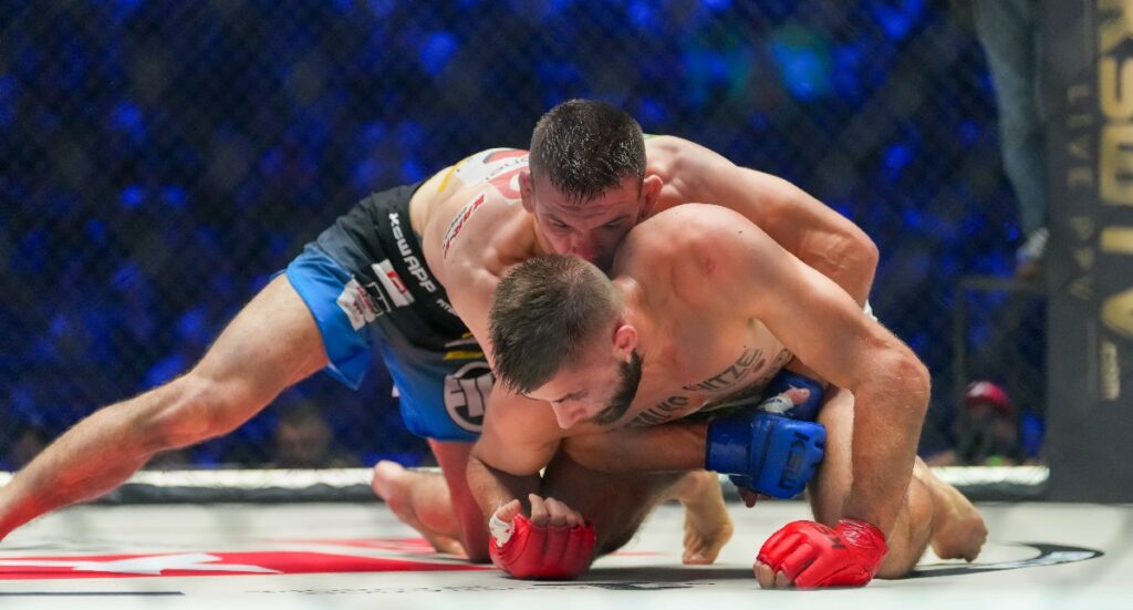 XTB KSW 110: Łukasz Charzewski wypunktował Piotra Kacprzaka XTB KSW 110: Łukasz Charzewski wypunktował Piotra Kacprzaka