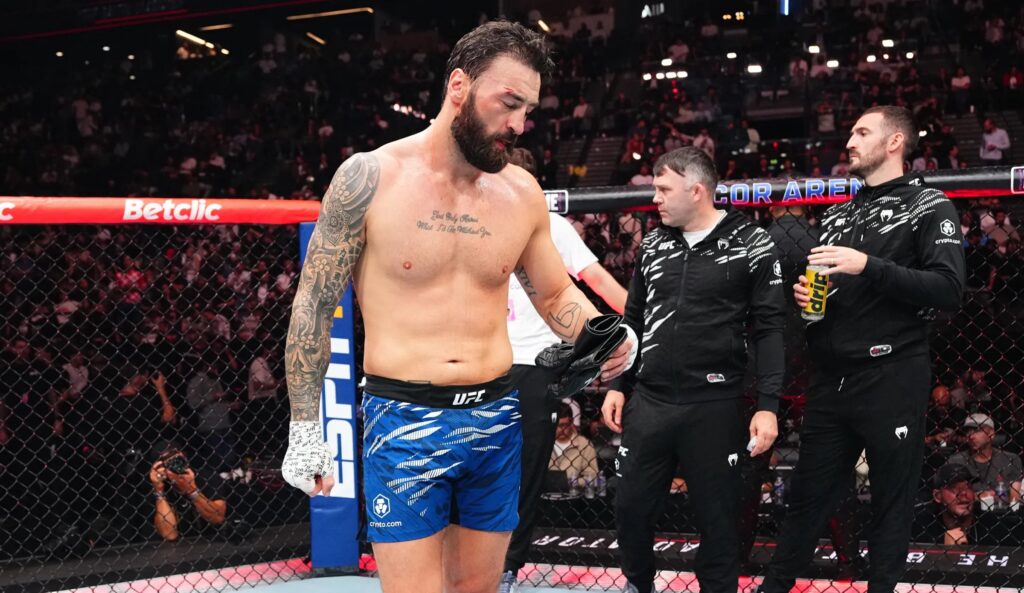 Paul Craig kończy karierę po brutalnym nokaucie łokciem w ostatniej sekundzie walki na UFC Paris Paul Craig kończy karierę po brutalnym nokaucie łokciem w ostatniej sekundzie walki na UFC Paris
