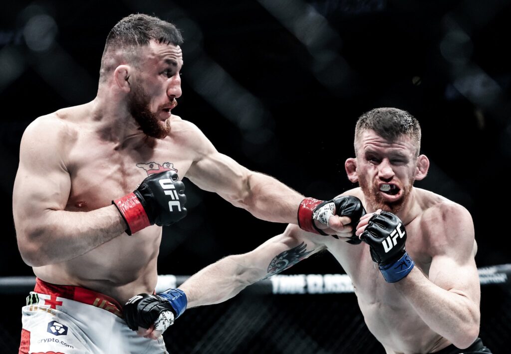 UFC 320: Merab Dvalishvili zdominował Cory’ego Sandhagena i obronił pas wagi koguciej!
