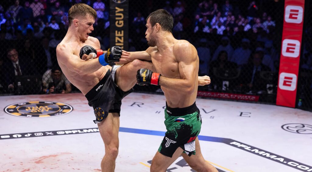 PFL Champions Series 2: Nurmagomedov pokonał Hugesa w rewanżu PFL Champions Series 2: Nurmagomedov pokonał Hugesa w rewanżu