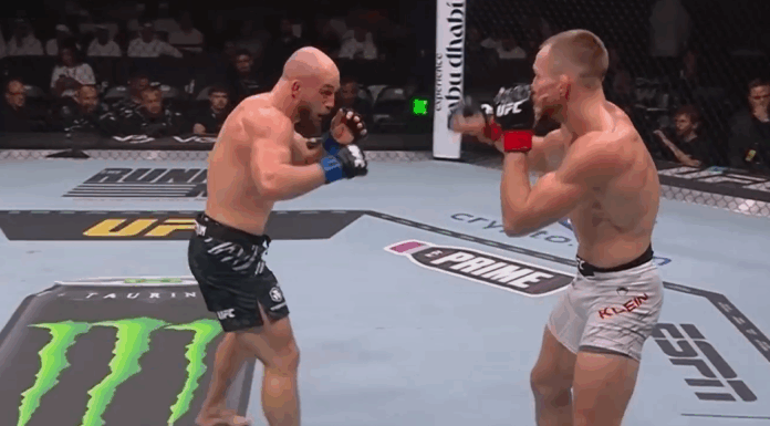 Mateusz Rębecki znów z bonusem! Polak doceniony po krwawej wojnie z Ludovitem Kleinem na UFC 321