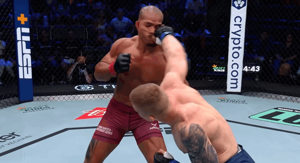 UFC wyróżnia błyskawiczny nokaut Polaka w najlepszych walkach sezonu DWCS! [WIDEO]