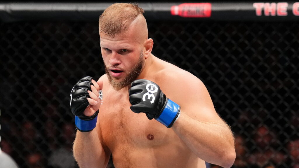 Marcin Tybura przerywa milczenie po porażce na UFC Paris. „Musiałem odpocząć od MMA i całego zgiełku” Marcin Tybura przerywa milczenie po porażce na UFC Paris. „Musiałem odpocząć od MMA i całego zgiełku”