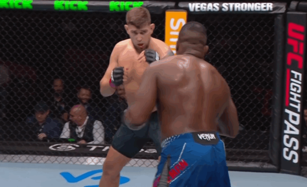 UFC Qatar: Marek Bujło przegrywa z Denzelem Freemanem po bezbarwnym występie