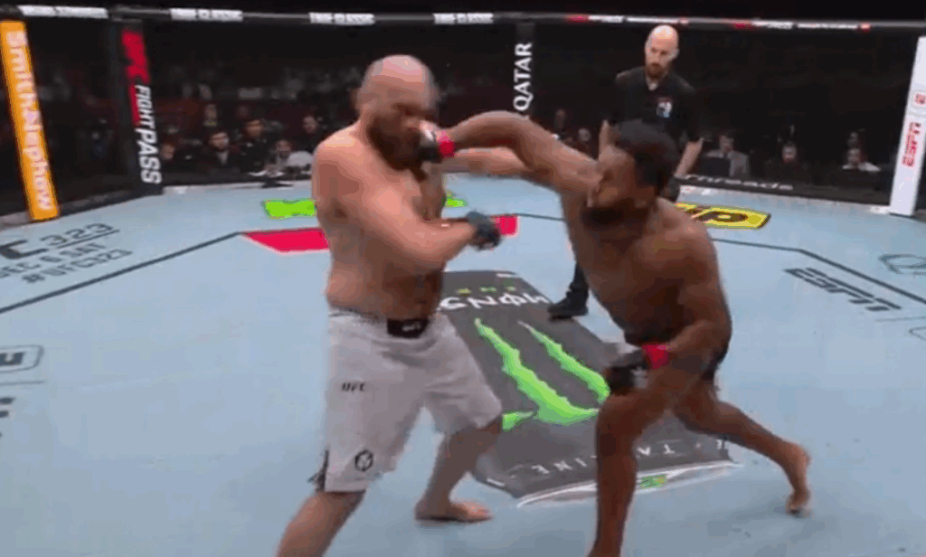 UFC Qatar: Waldo Cortes-Acosta nokautuje Shamila Gazieva w pierwszej rundzie! [WIDEO]