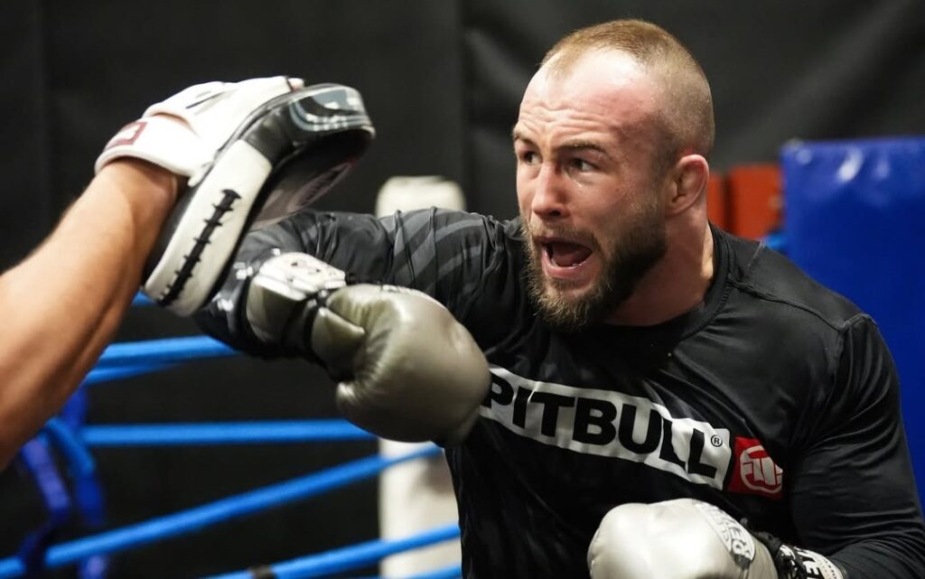 „Jestem załamany, zirytowany” – Mateusz Rębecki otwarcie o kryzysie motywacyjnym po porażce z Kleinem