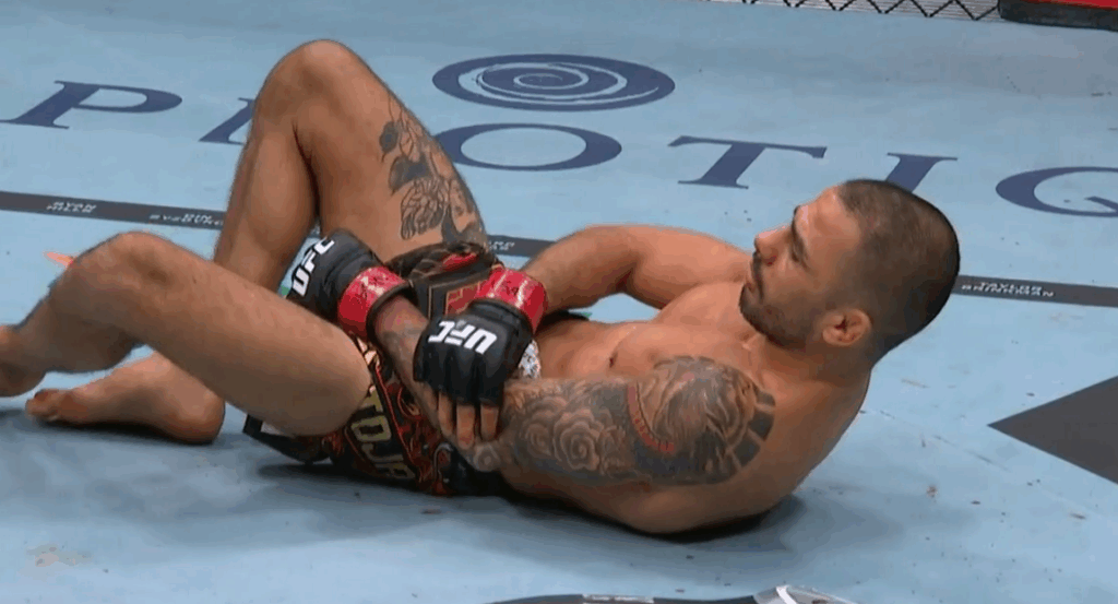 UFC 323: Dramat w oktagonie! Alexandre Pantoja doznaje fatalnego złamania ręki w starciu z Joshuą Vanem [WIDEO]