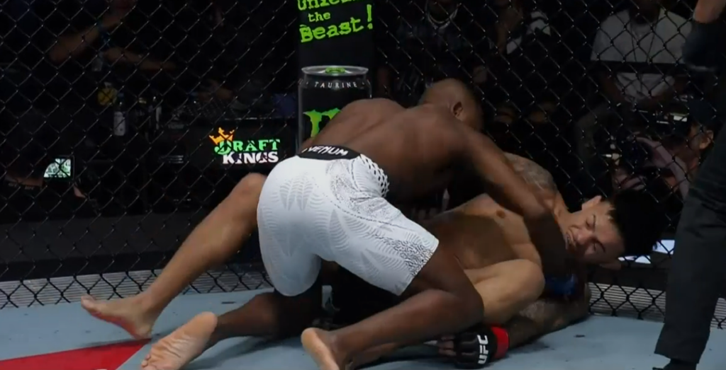 UFC Vegas 112: Manel Kape nokautuje Brandona Royvala potężnym prawym! [WIDEO]