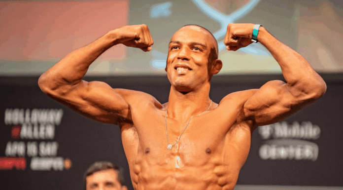 Edson Barboza stawia sprawę jasno przed UFC 323. „Nigdy nie wejdę do oktagonu dla pieniędzy”