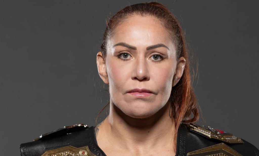 Cris Cyborg zbliża się do sportowej emerytury, jest spełniona – w przeciwieństwie do Rondy Rousey, która „przegrała i po prostu odeszła”