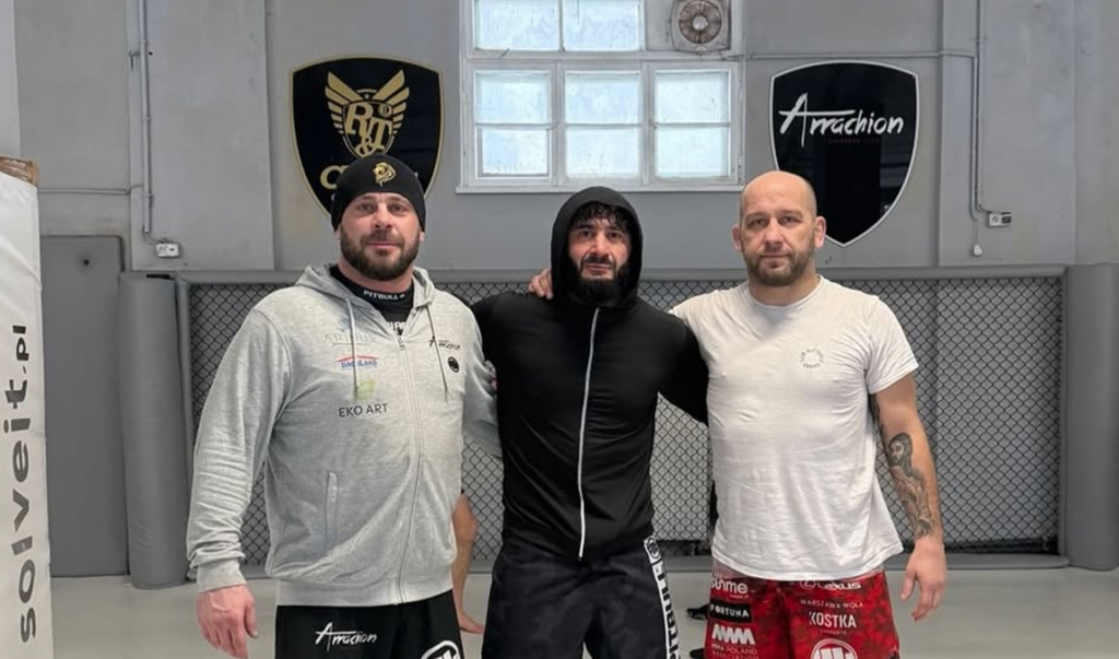 „Wystarczy, czas już!” – Mamed Khalidov wkrótce powróci do klatki?