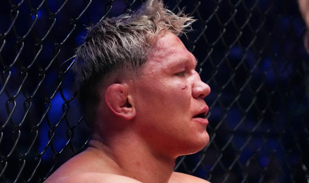 Daniel Skibiński zabrał głos po nieudanym występie na XTB KSW 115: „Za dużo czekania, za mało odwagi” Daniel Skibiński zabrał głos po nieudanym występie na XTB KSW 115: „Za dużo czekania, za mało odwagi”