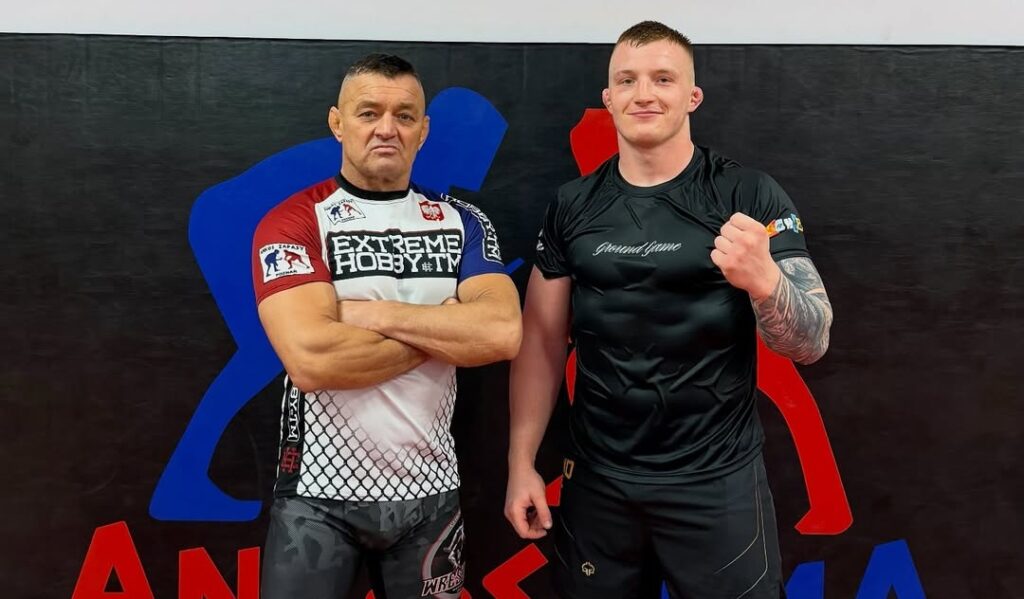 Iwo Baraniewski szlifuje formę z elitą ANKOS MMA. „Mocne rundy” przed UFC w Londynie