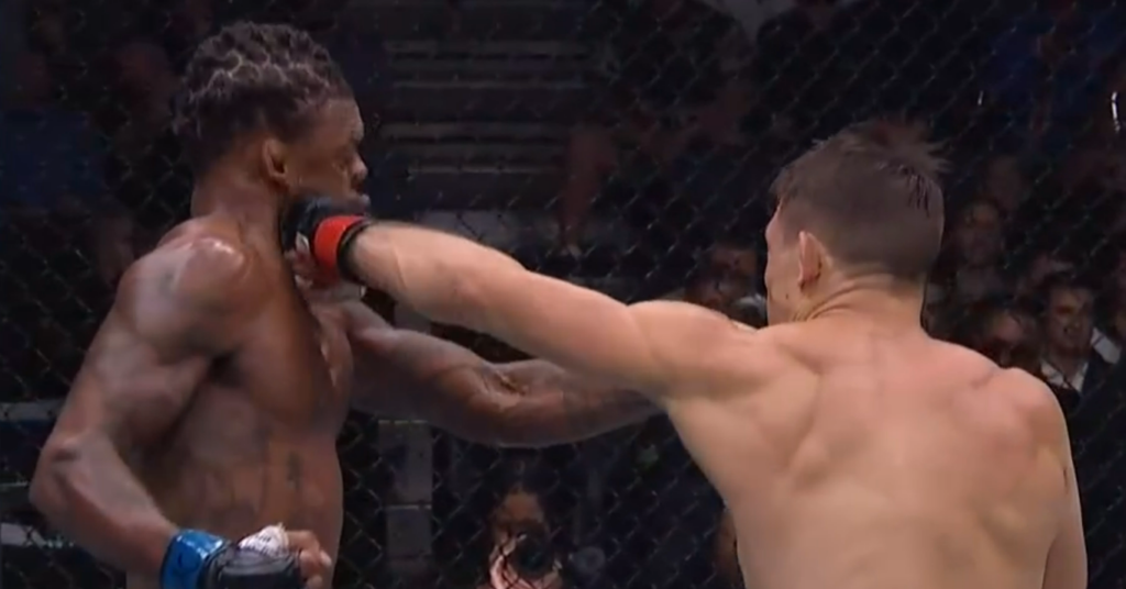 UFC 326: Drew Dober brutalnie znokautował Michaela Johnsona w drugiej rundzie [WIDEO]