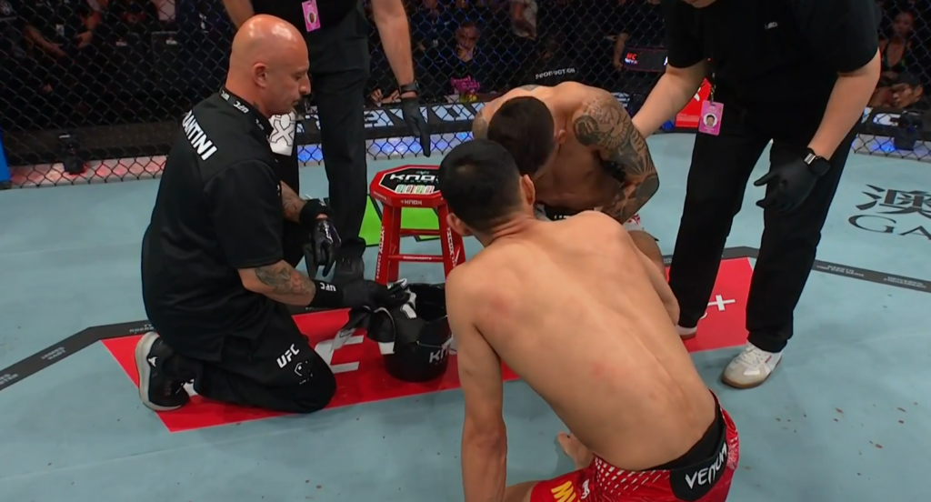 UFC Macau: Walka Su Mudaerjiego z Alexem Perezem zakończona jako no-contest po faulu [WIDEO]