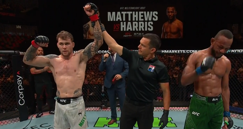 UFC Macau: Jake Matthews zdominował Carlstona Harrisa na pełnym dystansie