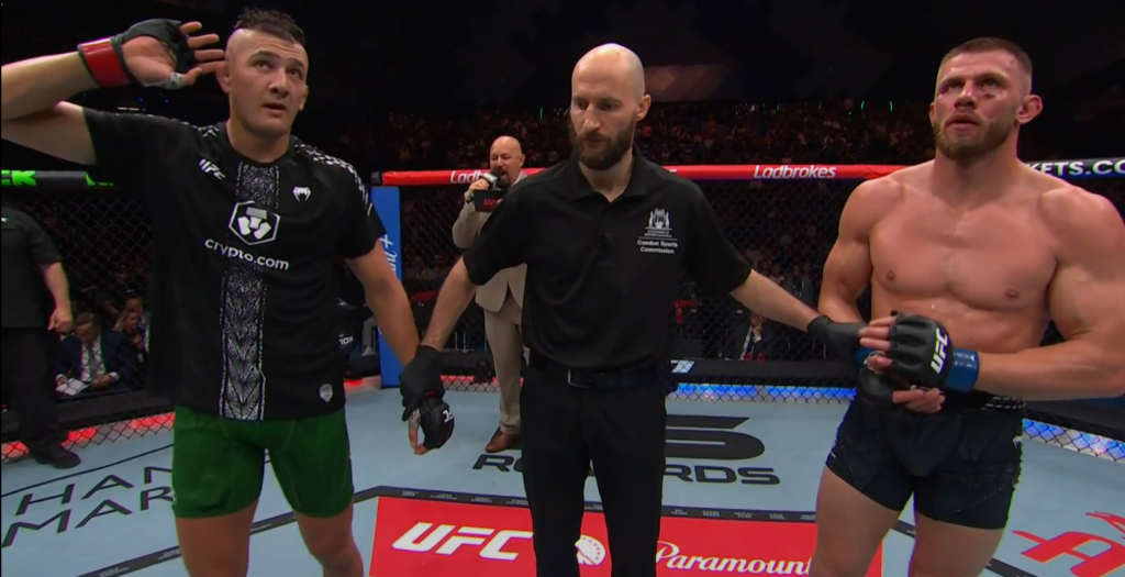 UFC Perth: Robert Bryczek zdominowany przez Cama Rowstona na pełnym dystansie