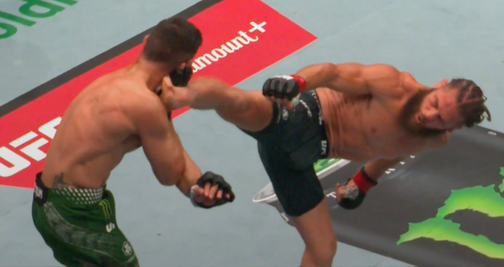UFC Baku: Rafael Fiziev efektownie znokautował Manuela Torresa w walce wieczoru [WIDEO]