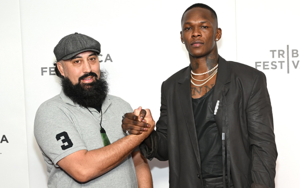 Israel Adesanya odchodzi z City Kickboxing po ponad 15 latach