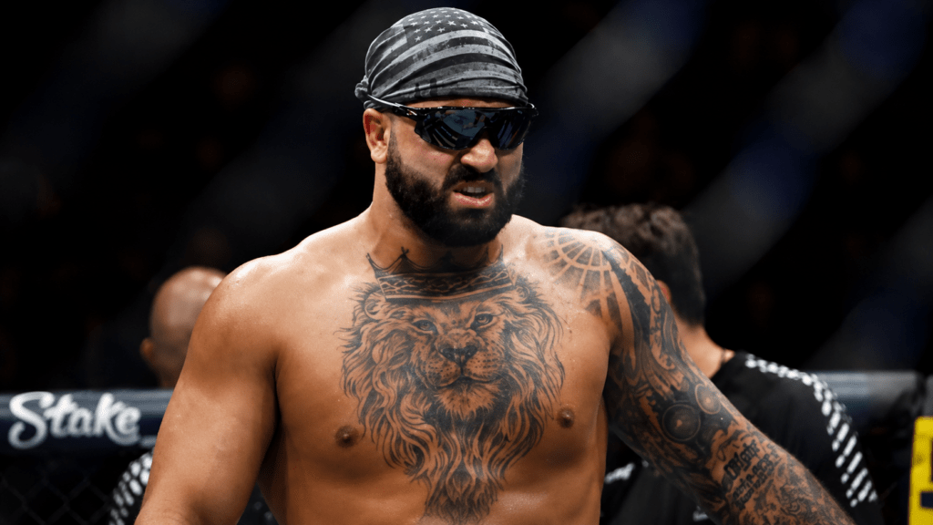 Josh Hokit chce walki o pas UFC. Domaga się pozbawienia Aspinalla tytułu Josh Hokit chce walki o pas UFC. Domaga się pozbawienia Aspinalla tytułu