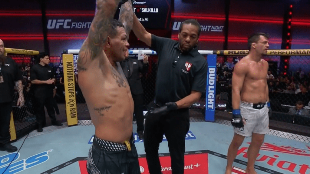 UFC Vegas 120: Diego Ferreira zdominował Billy’ego Quarantillo UFC Vegas 120: Diego Ferreira zdominował Billy’ego Quarantillo