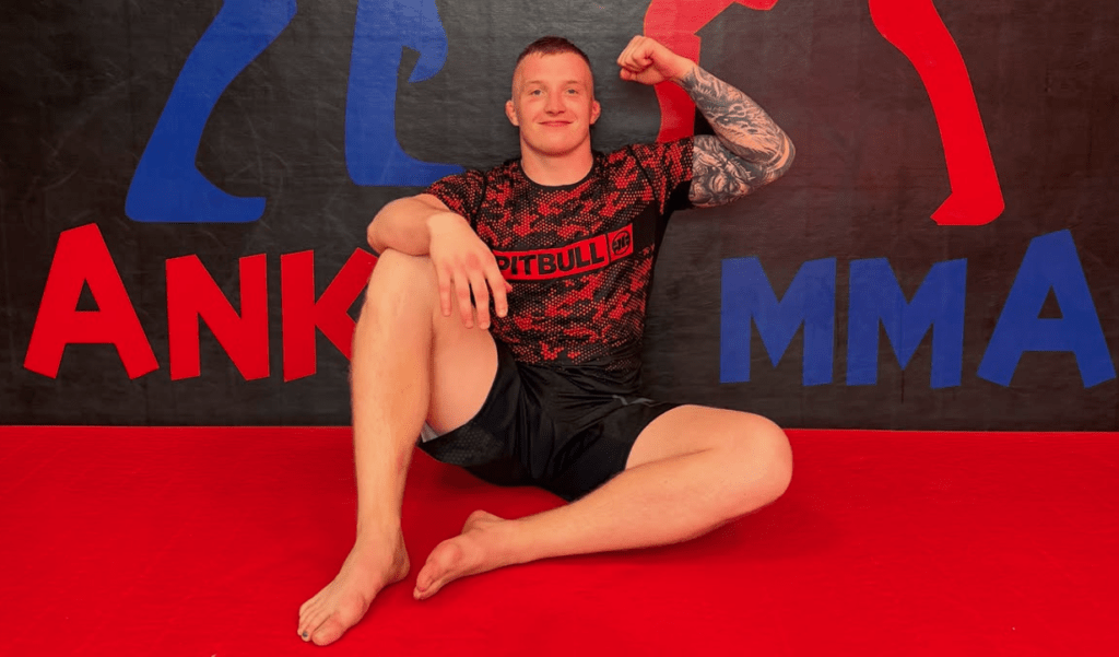 Iwo Baraniewski rozpoczął obóz przygotowawczy. Polski talent szykuje się do kolejnej walki w UFC Iwo Baraniewski rozpoczął obóz przygotowawczy. Polski talent szykuje się do kolejnej walki w UFC