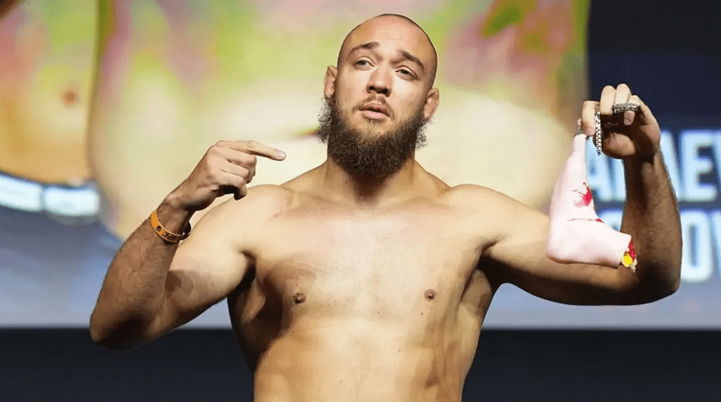 „Nie jestem nawet blisko jego poziomu” – Valter Walker wskazuje najlepszego ciężkiego w historii MMA
