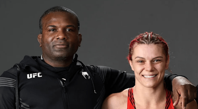 Din Thomas przeprasza Gillian Robertson: „Samolubnie ukradłem jej moment” Din Thomas przeprasza Gillian Robertson: „Samolubnie ukradłem jej moment”