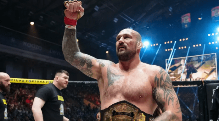Phil De Fries przed piętnastą obroną pasa KSW: „Nie ma wielu, którzy mogą równać się ze mną na macie” Phil De Fries przed piętnastą obroną pasa KSW: „Nie ma wielu, którzy mogą równać się ze mną na macie”